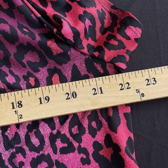 Cocomo Woman Blouse Plus Size 1X Pleated Vneck Short Sleeve Animal Print - Picture 8 of 10